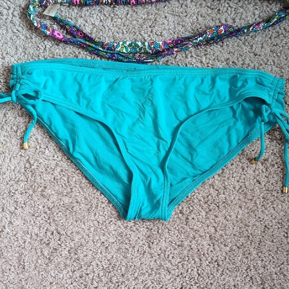 Colorful Patterned Bikini Set - Picture 4 of 7